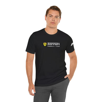 Ferrari Unisex Bella+Canva Ultra Soft T-Shirt – Bequemer Stil – Scuderia und Formel-1-Team – Geschenk für den Auto-Enthusiasten – Auto-Show-Ausrüstung