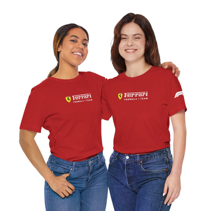 Ferrari Unisex Bella+Canva Ultra Soft T-Shirt – Bequemer Stil – Scuderia und Formel-1-Team – Geschenk für den Auto-Enthusiasten – Auto-Show-Ausrüstung